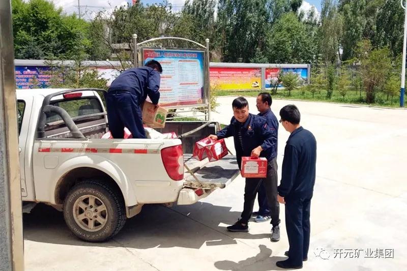 一家親│興海銅鑫慰問部隊(duì)官兵，共話軍企團(tuán)結(jié)魚水情